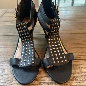 Prima Royale Edgy Black Studded Sandals with Wide Strap Size 8.5